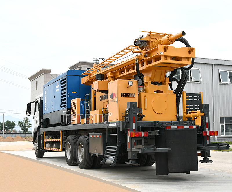 Foreuse rotative hydraulique pneumatique montée sur camion