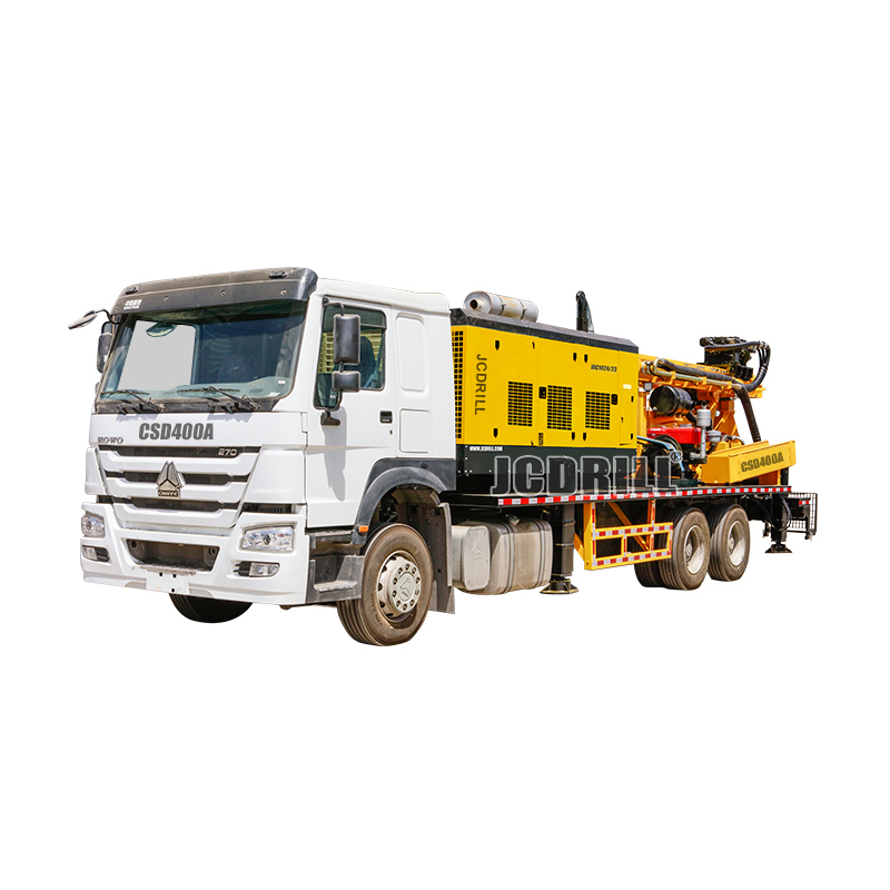 Foreuse de puits d’eau montée sur camion avec compresseur à bord