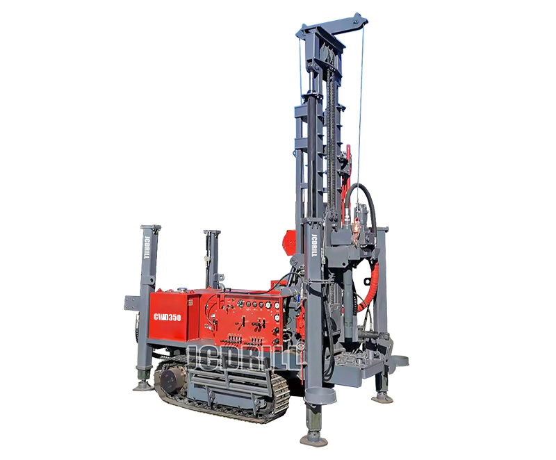 Machine rotative hydraulique de forage d’eau sur chenilles