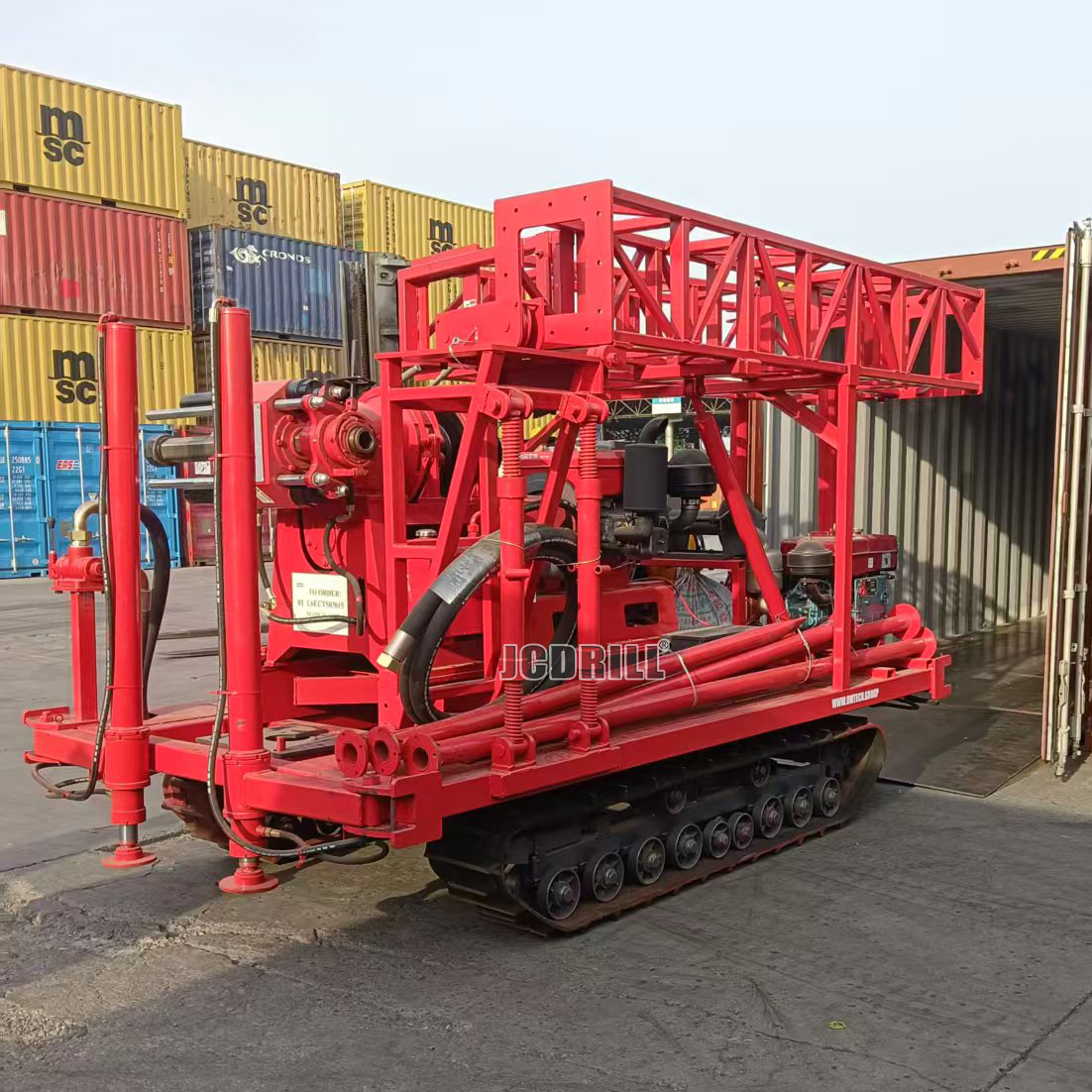 La machine de perçage vertical à vis montée sur châssis crawler JXY360 a été expédiée en Europe.