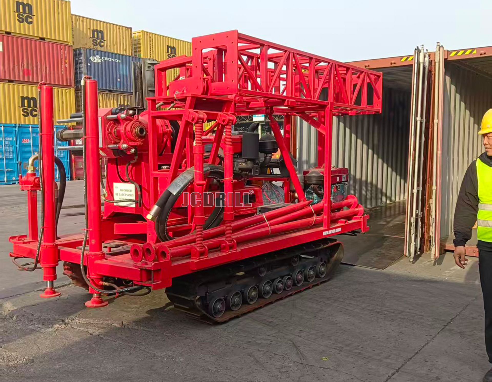 La machine de perçage vertical à vis montée sur châssis crawler JXY360 a été expédiée en Europe.